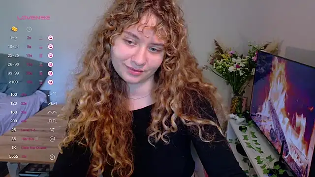 Snapshot of Milounee chatting on May 19, 2026, 8:42 am Milounee online show from May 19, 2026, 8:42 am