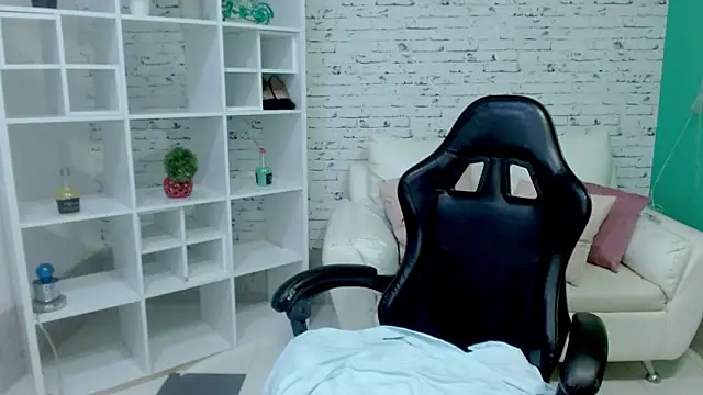 mariana blondee online show from February 12, 2026, 11:16 am