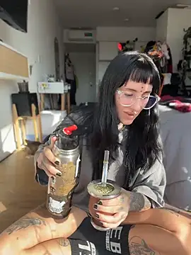 xsadtanas online show from May 21, 2026, 6:04 pm