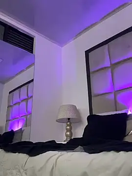 SussyFox online show from March 18, 2026, 4:26 am