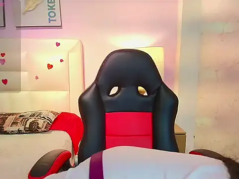 Snapshot of AmyTorres_ chatting on February 20, 2026, 7:58 pm AmyTorres online show from February 20, 2026, 7:58 pm