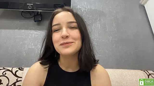 Sylynisem online show from February 2, 2026, 7:34 pm