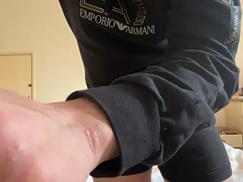 malcolm2334 online show from April 4, 2026, 12:57 pm