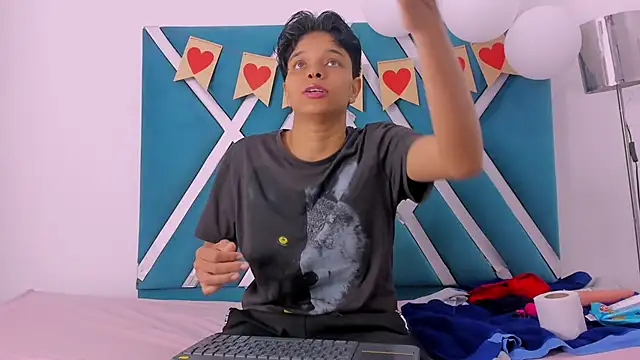 Snapshot of natasha_and_zoe chatting on February 22, 2026, 5:55 pm natasha and zoe online show from February 22, 2026, 5:55 pm