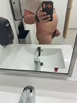 yolanda339 online show from February 18, 2026, 1:29 pm