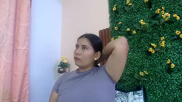 calimasalas2 online show from February 21, 2026, 12:44 am