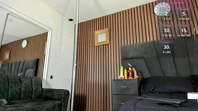 Snapshot of JazminRusso_ chatting on June 3, 2026, 7:22 am JazminRusso online show from June 3, 2026, 7:22 am