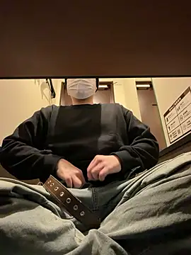 yuuuuusuke00 online show from February 12, 2026, 2:17 am