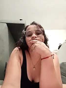 yeselu online show from February 12, 2026, 8:15 pm