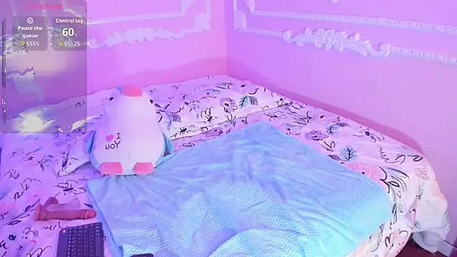 LiaLovet online show from March 31, 2026, 7:25 pm