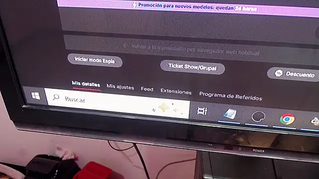 isabella vogue online show from February 28, 2026, 11:44 am