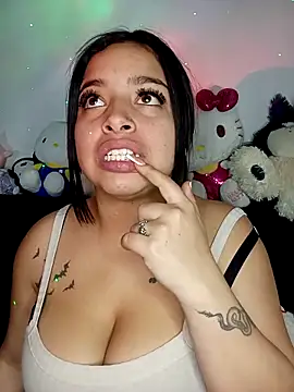 Snapshot of _juli17_ chatting on April 23, 2026, 10:56 pm juli17 online show from April 23, 2026, 10:56 pm