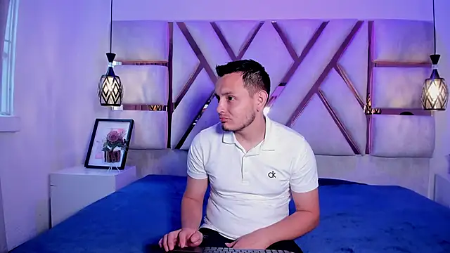 nilaynoa online show from March 3, 2026, 11:49 am