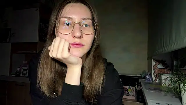 Snapshot of Miaaa_Moon chatting on April 24, 2026, 5:26 pm Miaaa Moon online show from April 24, 2026, 5:26 pm