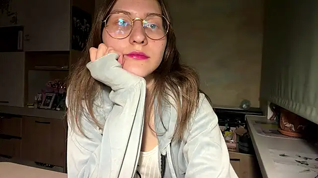 Snapshot of Miaaa_Moon chatting on April 29, 2026, 5:30 pm Miaaa Moon online show from April 29, 2026, 5:30 pm