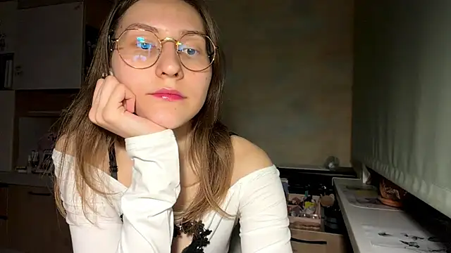 Snapshot of Miaaa_Moon chatting on April 30, 2026, 8:57 pm Miaaa Moon online show from April 30, 2026, 8:57 pm