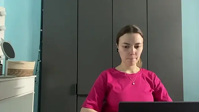 Snapshot of AndreeMerryman chatting on February 13, 2026, 2:07 am AndreeMerryman online show from February 13, 2026, 2:07 am