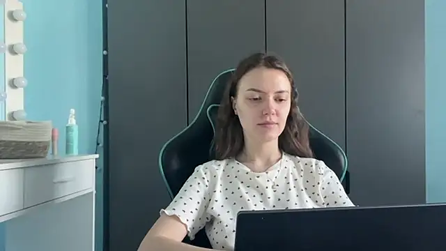 Snapshot of AndreeMerryman chatting on February 17, 2026, 1:02 am AndreeMerryman online show from February 17, 2026, 1:02 am