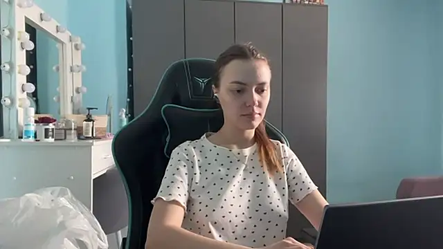 Snapshot of AndreeMerryman chatting on February 21, 2026, 2:12 am AndreeMerryman online show from February 21, 2026, 2:12 am