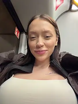 Snapshot of CityLynx chatting on March 3, 2026, 4:35 pm CityLynx online show from March 3, 2026, 4:35 pm