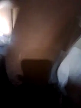 Teddytroue online show from April 4, 2026, 6:27 pm