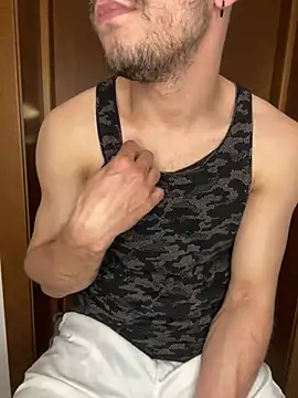 alessand180521 online show from February 15, 2026, 3:20 pm