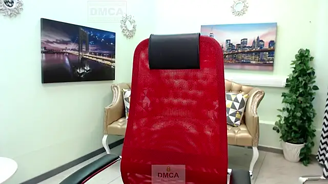 MONA W online show from March 17, 2026, 11:02 am