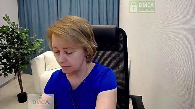 Snapshot of MONA_W chatting on April 23, 2026, 11:20 am MONA W online show from April 23, 2026, 11:20 am