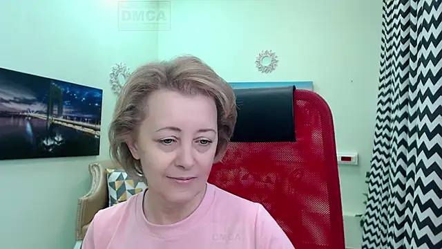 Snapshot of MONA_W chatting on May 2, 2026, 9:47 am MONA W online show from May 2, 2026, 9:47 am