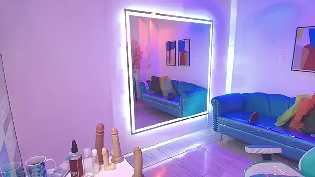 Madame scarlett online show from April 16, 2026, 11:33 am