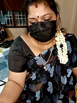 Snapshot of silk_rose05 chatting on March 4, 2026, 4:57 pm silk rose05 online show from March 4, 2026, 4:57 pm