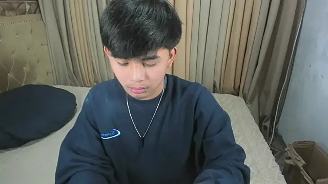 Snapshot of xlovercutietwink chatting on April 13, 2026, 5:07 pm xlovercutietwink online show from April 13, 2026, 5:07 pm