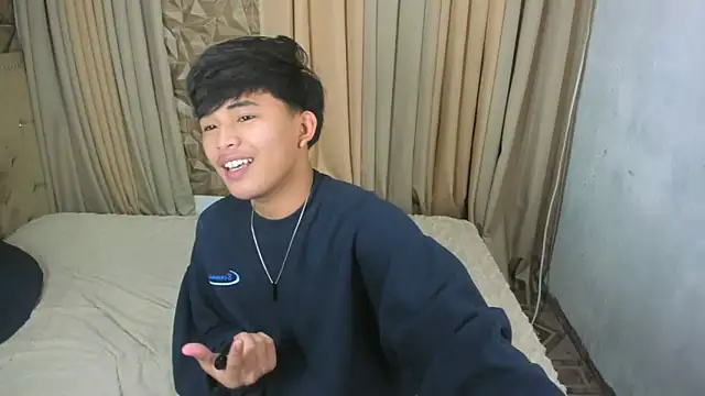 Snapshot of xlovercutietwink chatting on April 14, 2026, 4:35 pm xlovercutietwink online show from April 14, 2026, 4:35 pm