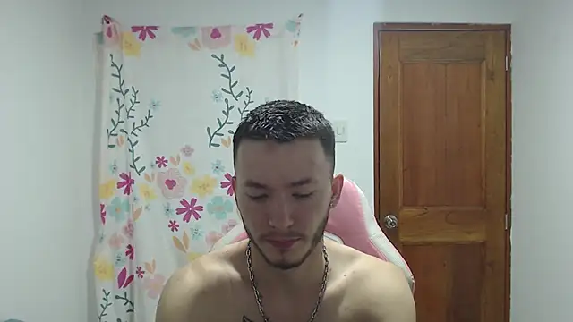 Snapshot of Ariana_Esteban07 chatting on February 19, 2026, 5:58 am Ariana Esteban07 online show from February 19, 2026, 5:58 am