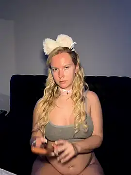 Ellie-rosee online show from February 22, 2026, 5:11 pm