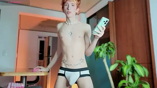 golden twink  online show from March 5, 2026, 8:10 am