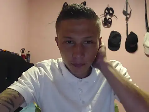 Snapshot of Cronos_Hot_8 chatting on March 1, 2026, 10:17 am Cronos Hot 8 online show from March 1, 2026, 10:17 am