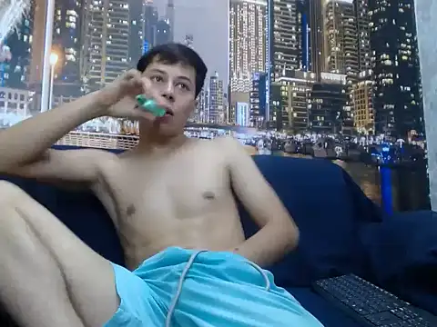 santiago xxxcol online show from February 8, 2026, 11:08 pm