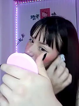 Snapshot of MikasaxX_ chatting on May 24, 2026, 6:13 pm MikasaxX online show from May 24, 2026, 6:13 pm