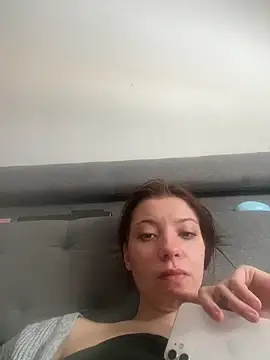 Snapshot of SofieKayla chatting on February 13, 2026, 10:33 am SofieKayla online show from February 13, 2026, 10:33 am