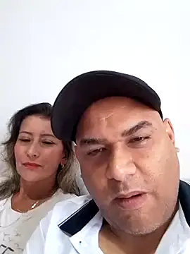 wessAndSandri online show from April 1, 2026, 8:28 pm