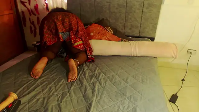 karlaebony online show from February 20, 2026, 3:45 pm