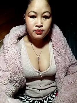 Mayly Sweet online show from February 8, 2026, 1:42 am