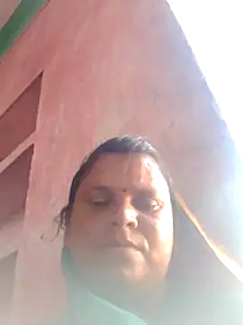 Snapshot of Cuty_nikita chatting on June 10, 2026, 2:01 am Cuty nikita online show from June 10, 2026, 2:01 am