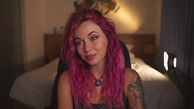 Snapshot of Sarah_Pink chatting on March 12, 2026, 2:12 pm Sarah Pink online show from March 12, 2026, 2:12 pm