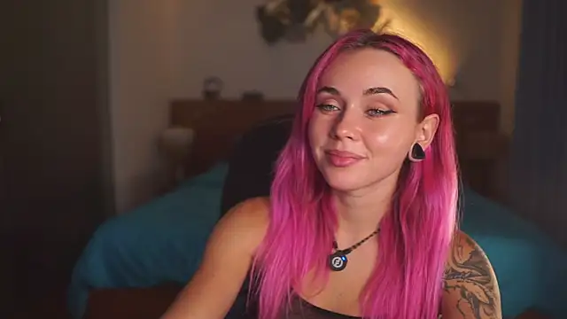 Snapshot of Sarah_Pink chatting on April 30, 2026, 2:34 pm Sarah Pink online show from April 30, 2026, 2:34 pm