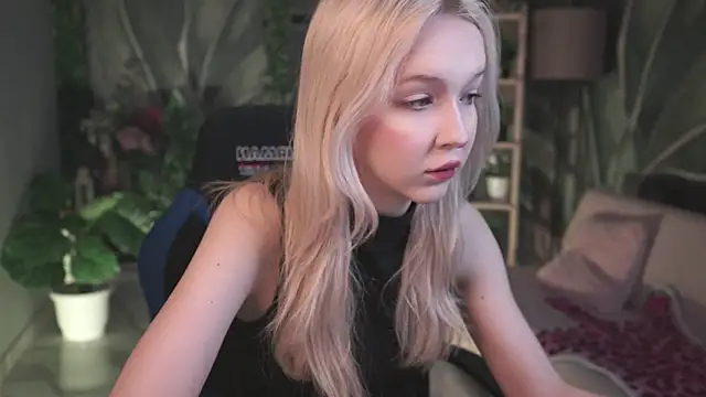 MaoqiBeverly online show from February 19, 2026, 5:53 pm