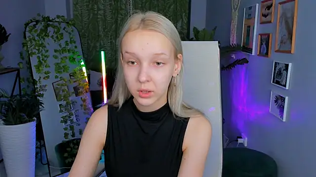 MaoqiBeverly online show from March 27, 2026, 5:24 am