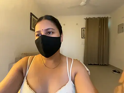 Anna girl22 online show from July 13, 2026, 1:36 pm