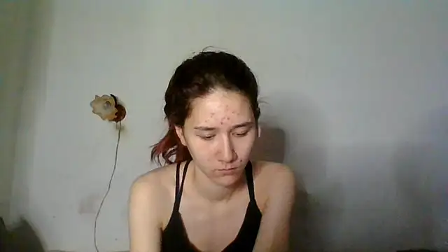 NickiKisinger online show from April 19, 2026, 5:07 am